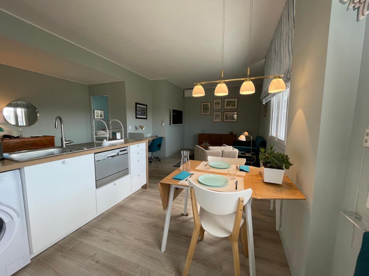 Appartement Vue Sur Rade Elegant Vaste Climatise Etage Eleve Ascenseur Proche Parking Et Toutes Commodites Au Coeur Du Historique *