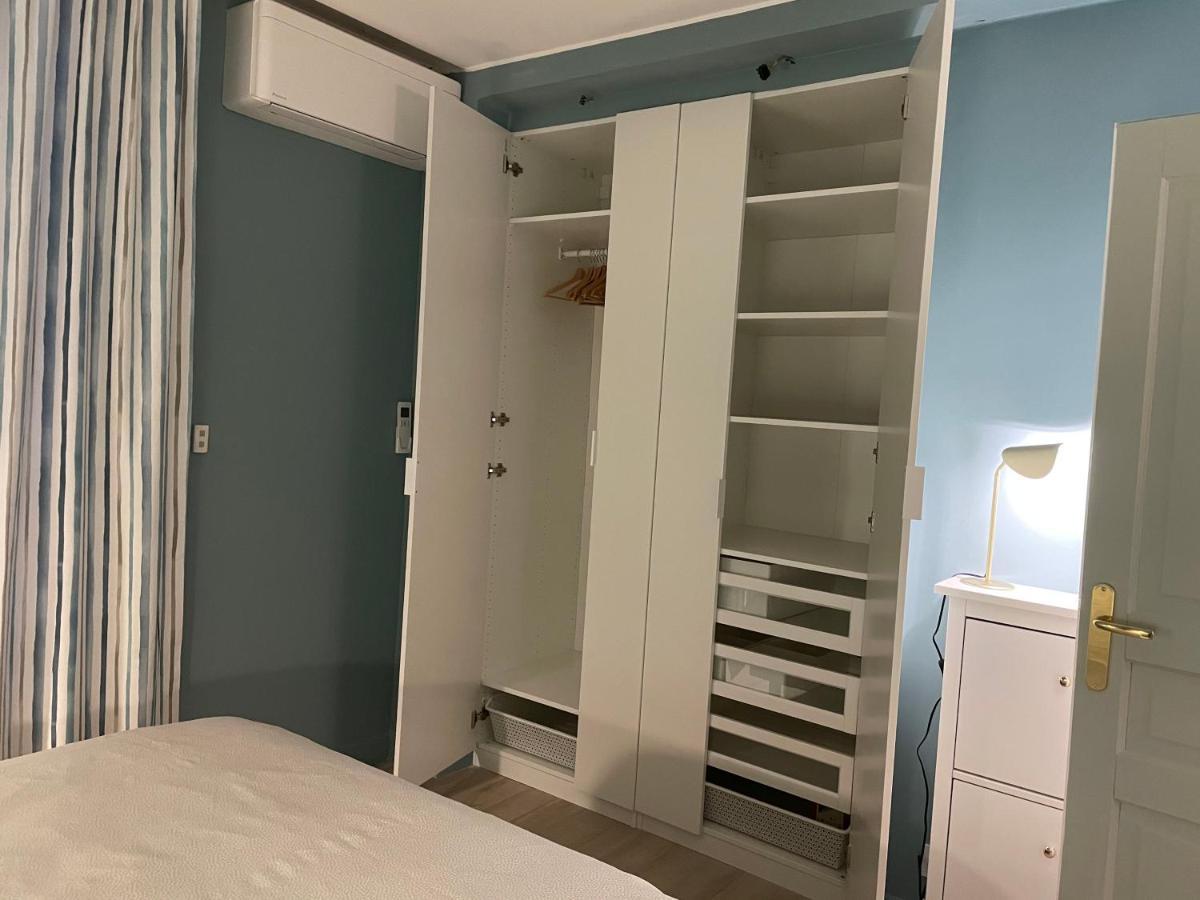 Appartement Vue Sur Rade Elegant Vaste Climatise Etage Eleve Ascenseur Proche Parking Et Toutes Commodites Au Coeur Du Historique Toulon
