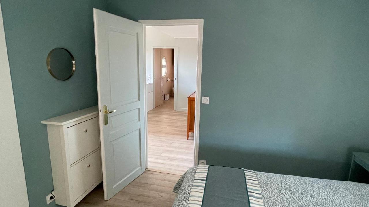 Apartment Vue Sur Rade: élégant Climatisé Au Cœur De Historique