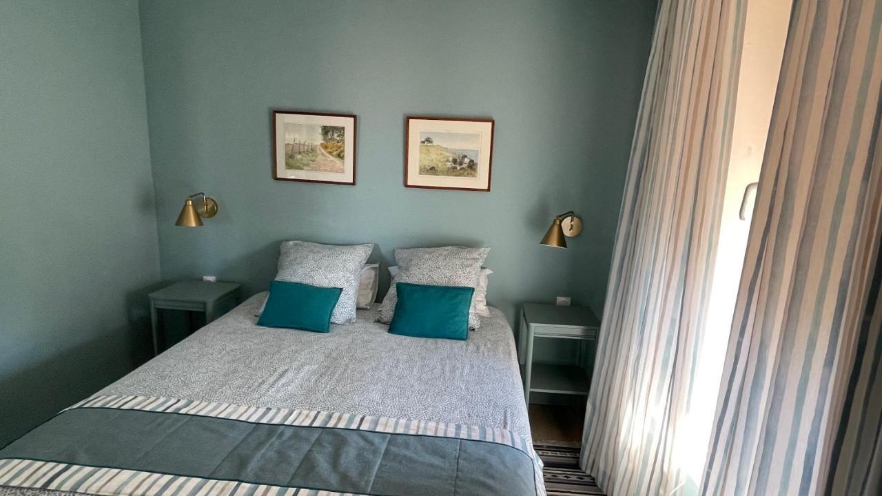 Vue Sur Rade Elegant Vaste Climatise Etage Eleve Ascenseur Proche Parking Et Toutes Commodites Au Coeur Du Historique Appartement Toulon
