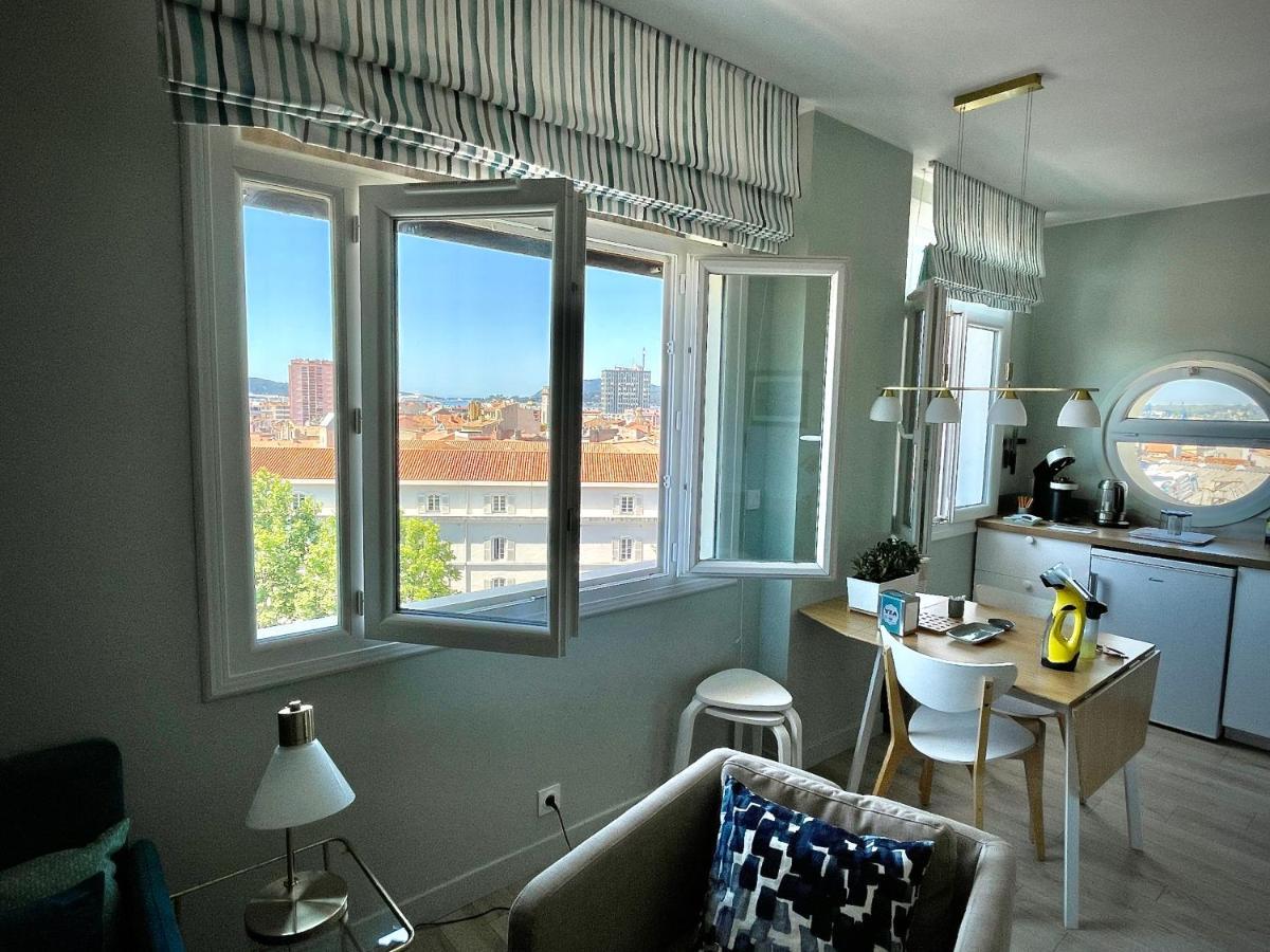 Apartment Vue Sur Rade: élégant Climatisé Au Cœur De Historique Toulon
